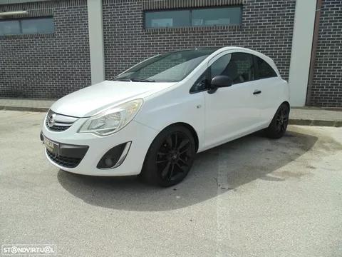 Opel Corsa 1.2 Black Edition 129g