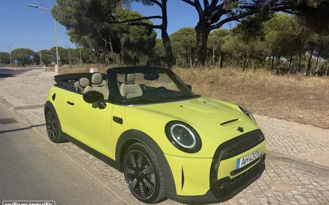 MINI Cabrio Cooper S Classic Auto