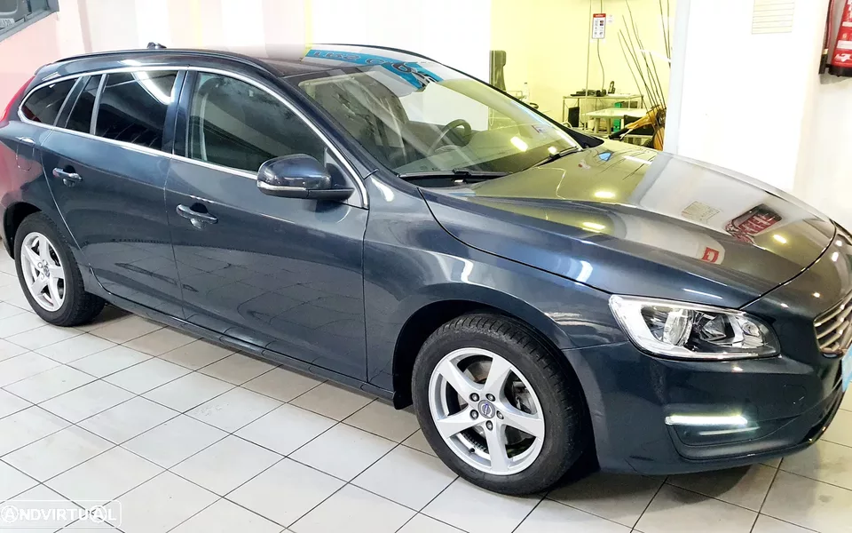Volvo V60 2.0 D2 Momentum