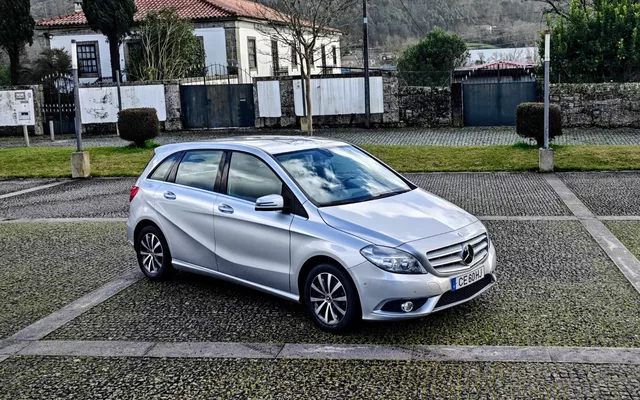 Mercedes-Benz B 180 d AMG Line Aut.