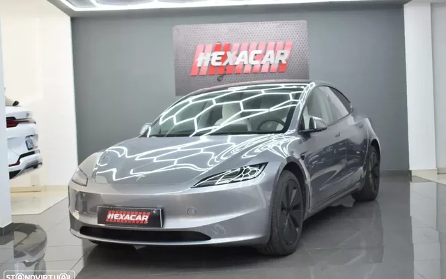 Tesla Model 3 Tração Traseira