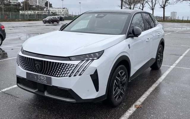 PEUGEOT 3008 SUV 3008 Hybrid 136 GT eDCS6