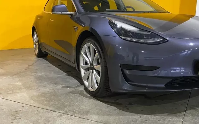 Tesla Model 3 Standard Range Plus RWD