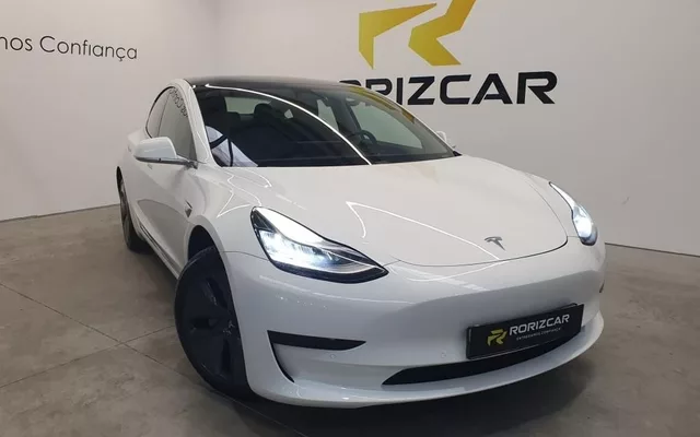 Tesla Model 3 Standard Range Plus RWD