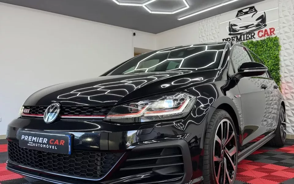 VW Golf 2.0 TSI GTI DSG Performance