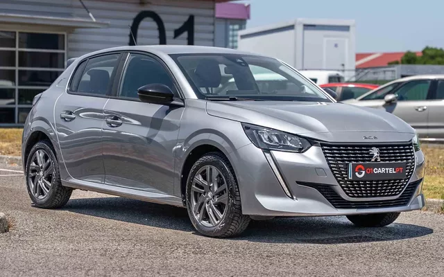 Peugeot 208 PureTech 100 EAT8 Active Pack