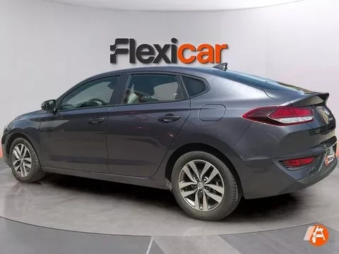 HYUNDAI i30 1.0 TGDI Essence Fastback