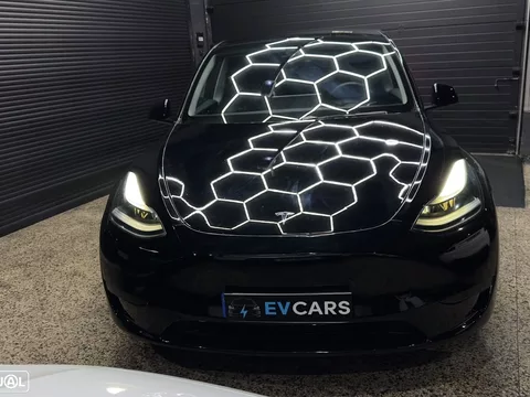 Tesla Model Y RWD