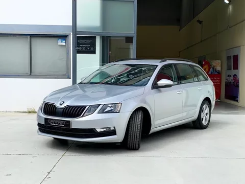 SKODA Octavia Octavia Combi 1.6TDI CR Ambition - 12990€ en El montalvo iii - carbajosa de la sagrada.
