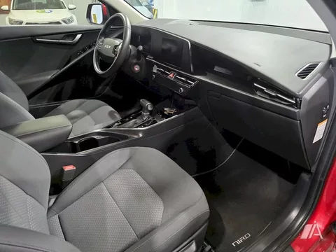 KIA Niro 1.6 GDi HEV 104kW (141CV) Concept