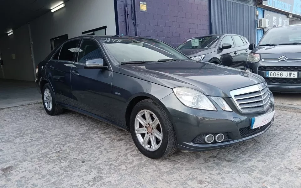 MERCEDES-BENZ Clase E E 220CDI BE Dynamic Edition Avantgarde - 9900€ en Cordoba