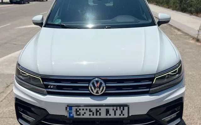VOLKSWAGEN Tiguan Tiguan 2.0TDI Sport 4Motion DSG 140kW