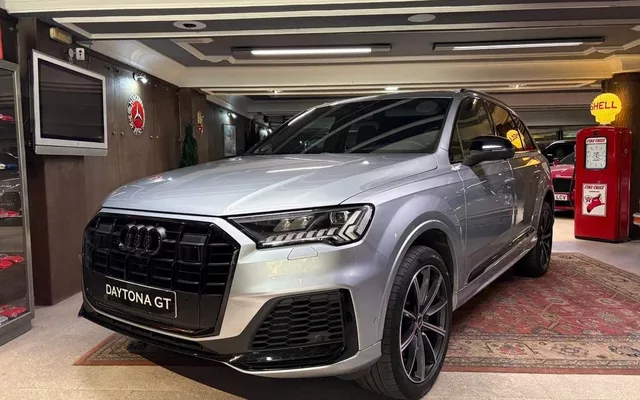 AUDI Q7 Black line plus 50 TDI 210kWq. tip.