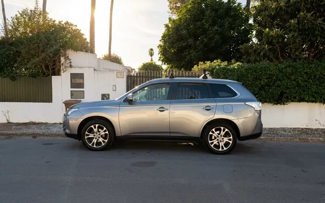 Mitsubishi Outlander 2.2 DI-D Intense+