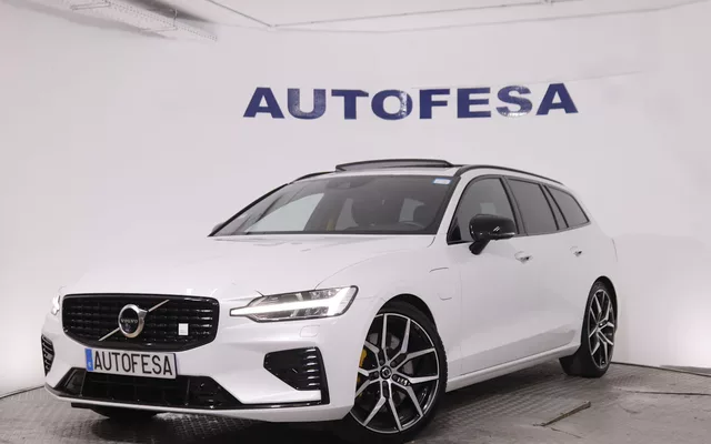 Volvo V60 2.0 T8 POLESTAR ENGINEERED AWD AUTO 408CV 5P # TECHO ELECTRICO PANORAMICO, NAVY, PARKTRONIC