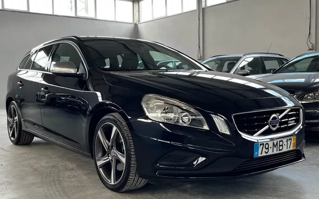 Volvo V60 2.0 D3 R-Design