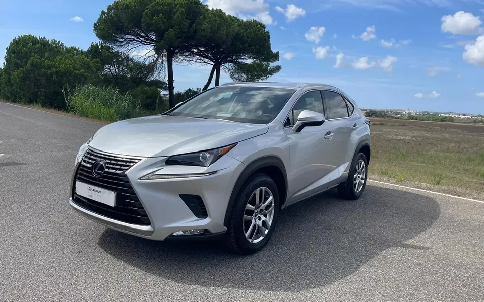 Lexus NX 300h Executive+