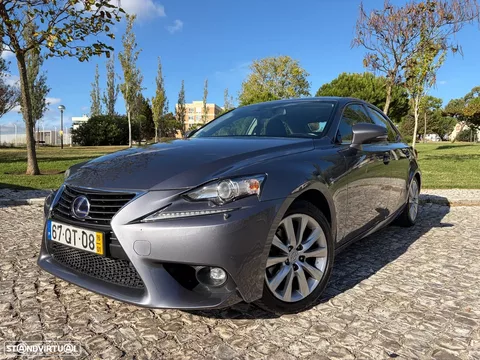 Lexus IS 300H Luxury