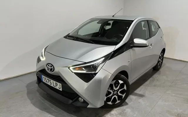TOYOTA Aygo Aygo 70 x-play