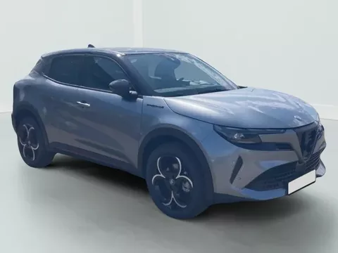 Alfa Romeo Junior 1.2 ibrida 145 speciale e-dct6 Zéro km immatriculé