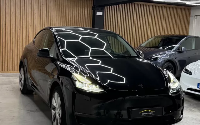 Tesla Model Y Long Range Tração Integral