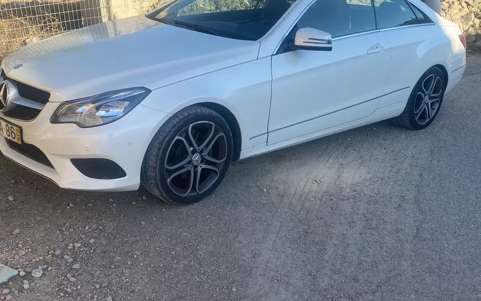 Mercedes-Benz E 220