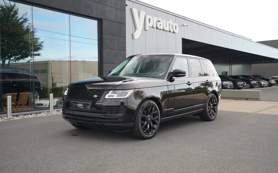 LAND ROVER RANGE ROVER 3.0 SDV6 VOGUE Full Black Lichte vracht mogelijk Panorama Verwarmde Gekoelde zetels 21″Alu Trekhaak ACC AppleAndroid Memory GPS Camera Meridian sound Blind Spot