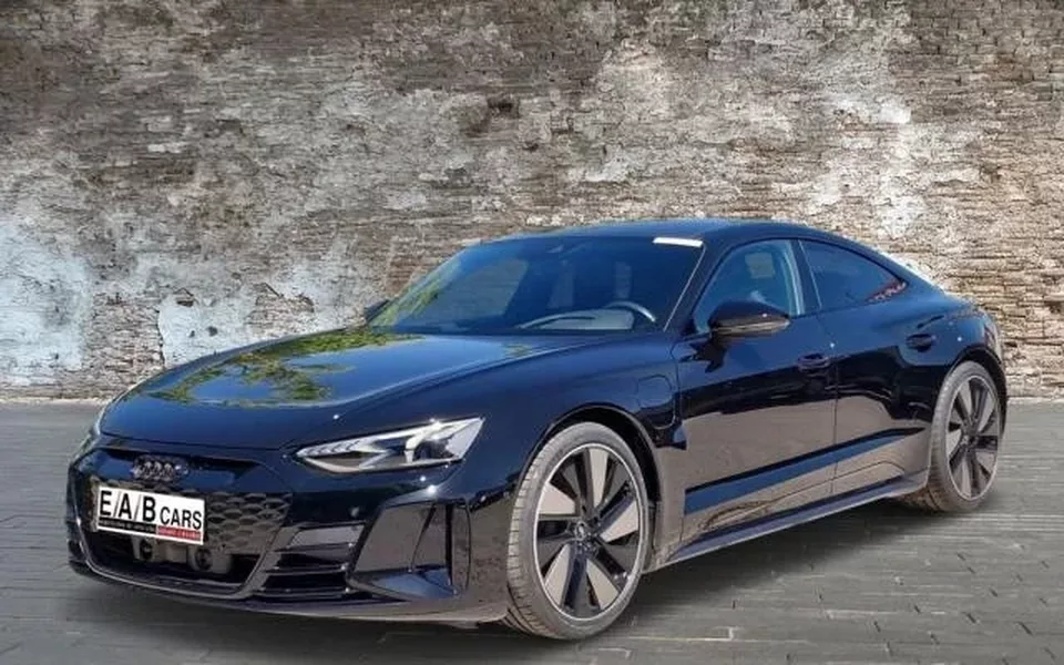 AUDI e-tron GT