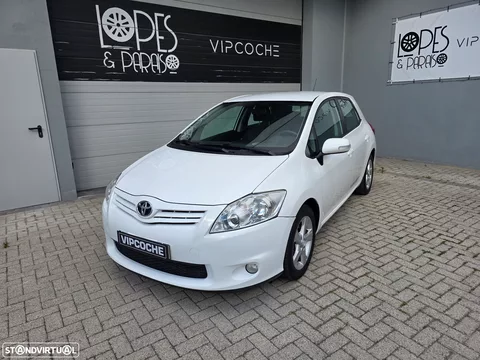 Toyota Auris 1.33 VVT-i Exclusive