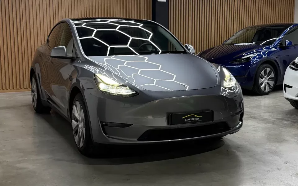 Tesla Model Y Long Range Tração Integral