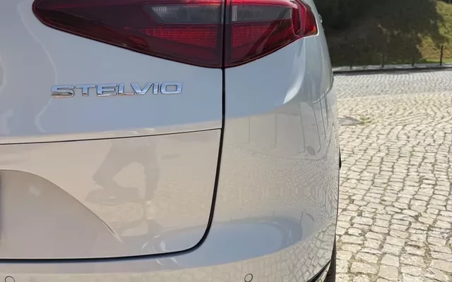 Alfa Romeo Stelvio 2.2 D Sprint AT8
