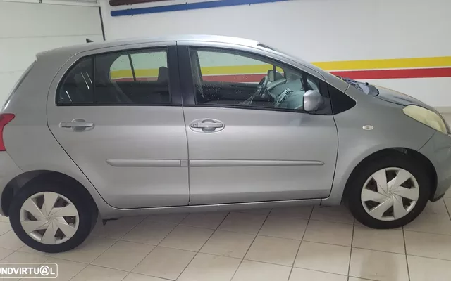 Toyota Yaris 1.0 VVT-i AC Manual