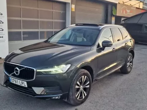 VOLVO XC60 XC60 B4 Essential FWD Aut.