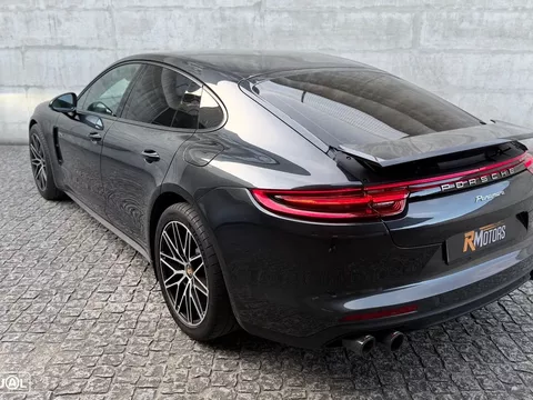 Porsche Panamera 4 E-Hybrid
