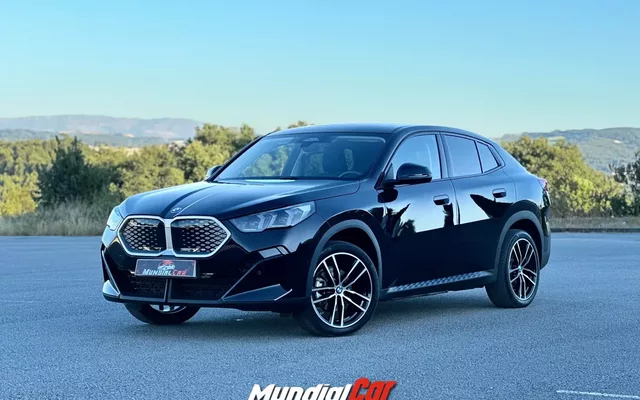 BMW iX2 eDrive20