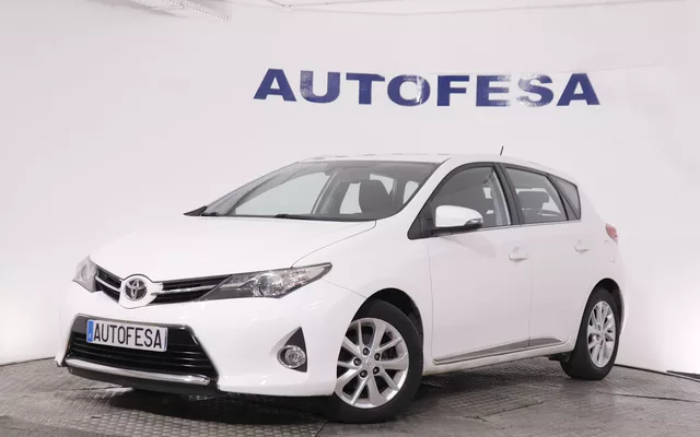 Toyota AURIS 1.6 VVT-I DYNAMIC 100CV 5P # NAVY,CAMARA TRASERA 1.6 VVT-I DYNAMIC 100CV 5P # NAVY,CAMARA TRASERA
