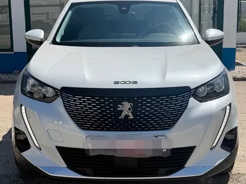 Peugeot 2008 1.2 PureTech Allure Pack