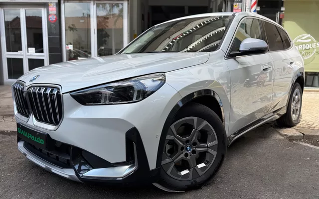 BMW iX1 xDrive30 xLine