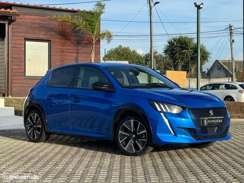 Peugeot e-208