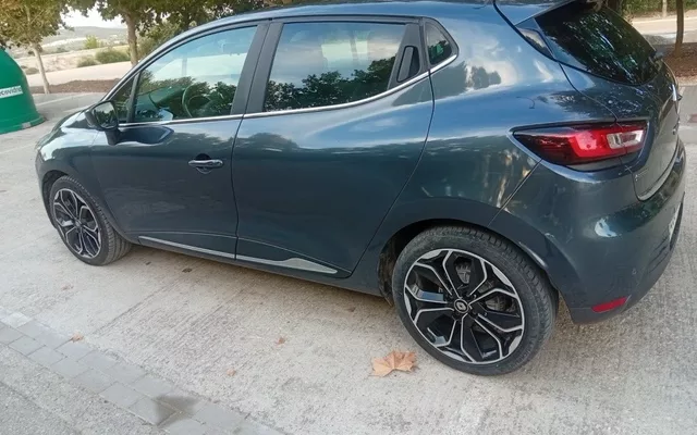 RENAULT Clio Clio Sport Tourer TCe Energy Zen 66kW