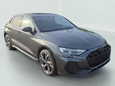 Audi A3 SPORTBACK 45 TFSI e Hybride rechargeable 272 S tronic 6 S line Zéro km immatriculé