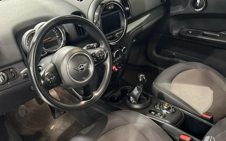 MINI Countryman MINI Cooper D 110 kW (150 CV)