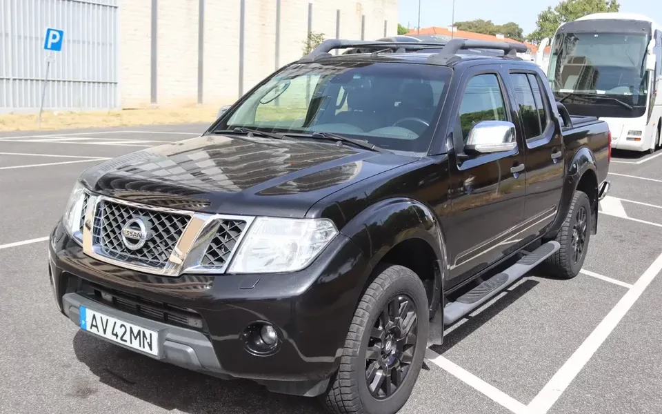 Nissan Navara 3.0 dCi V6 CD LE AT 4WD