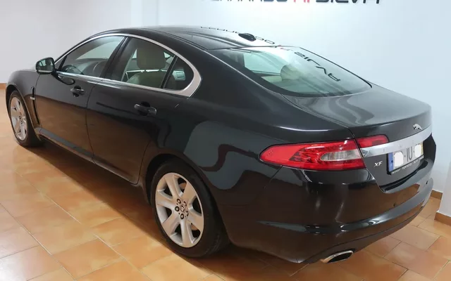 Jaguar XF 3.0 D V6 Luxury