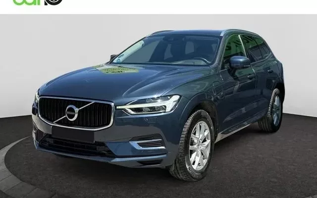 VOLVO XC60 2.0 T8 AWD Momentum Auto