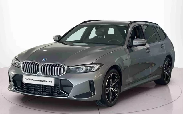 BMW - Série 3 - 330 e Touring Pack Desportivo M Auto