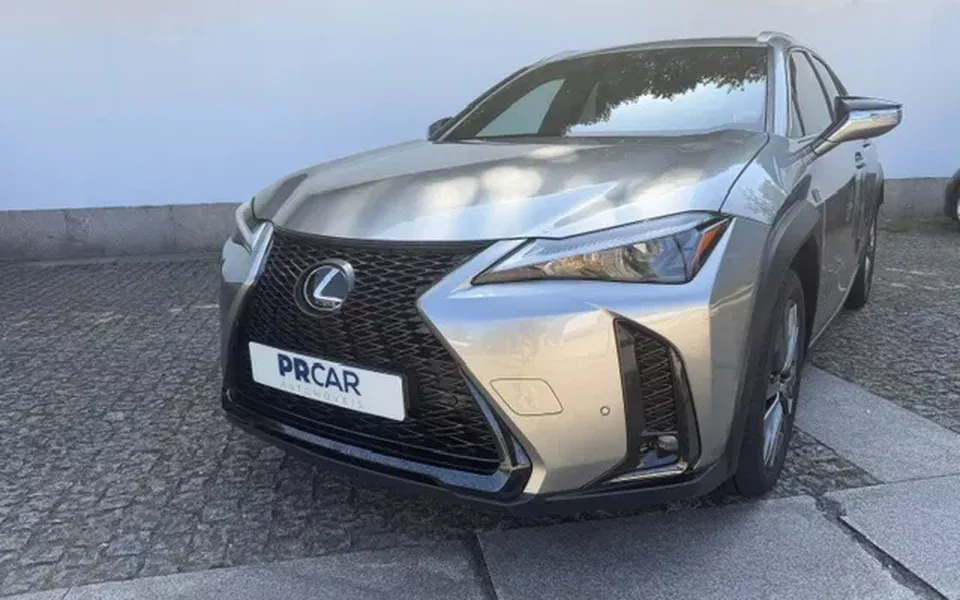 Lexus UX 250h