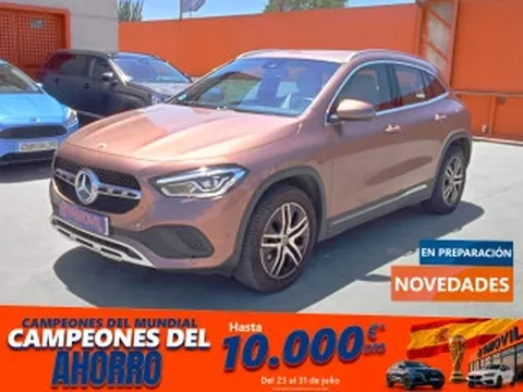 Mercedes-Benz GLA 180 100 kW (136 CV)