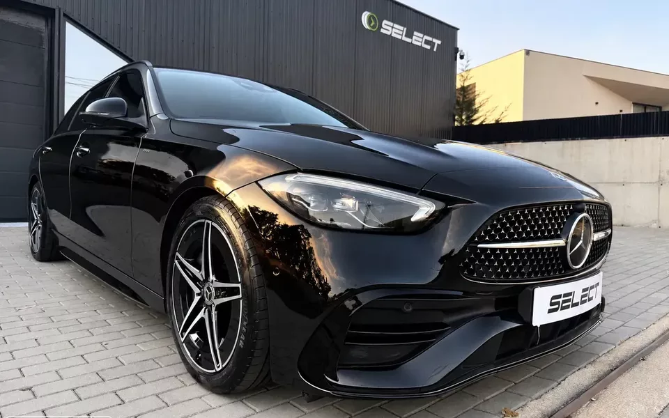 Mercedes-Benz C 300 e AMG Line