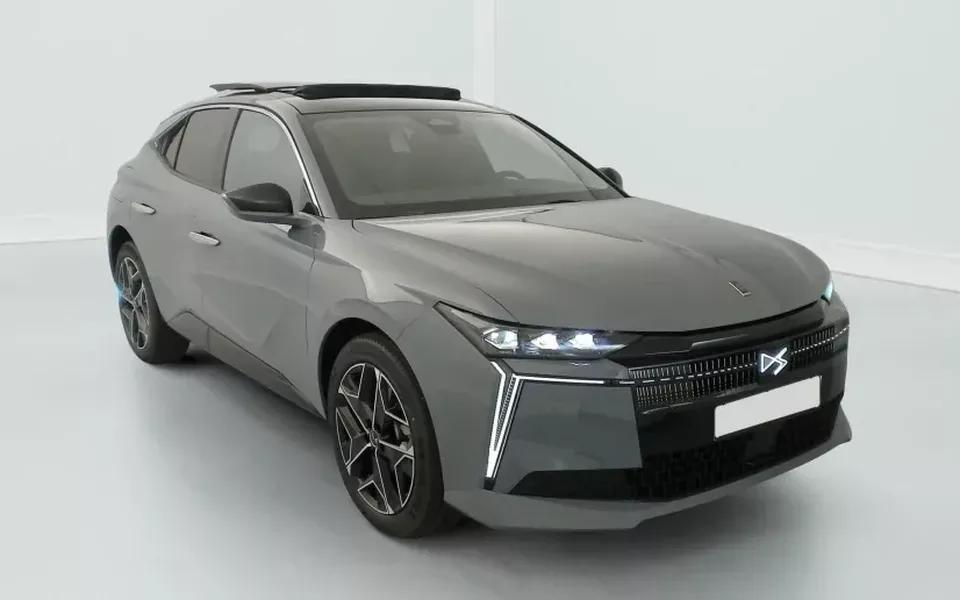 DS N°4 Hybride 145 e-DCT6 Etoile - Alcantara Zéro km immatriculé